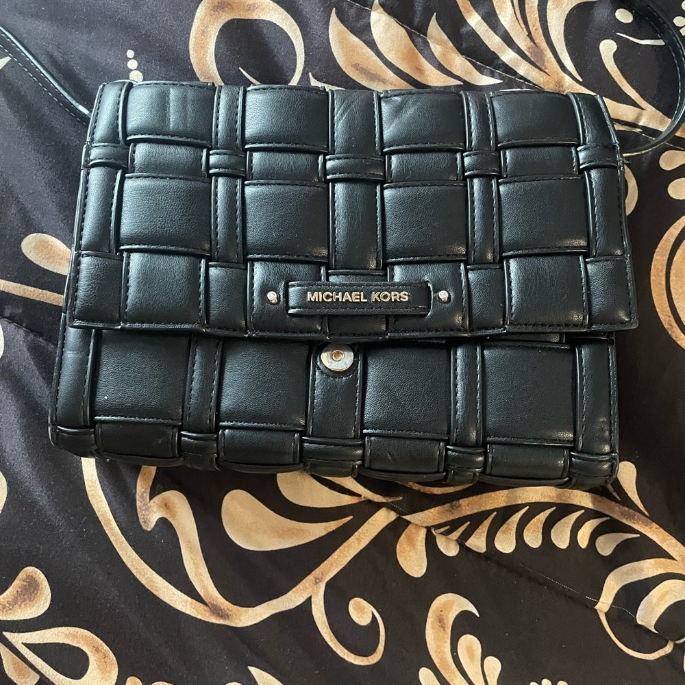 Michael kors crossbody bag
